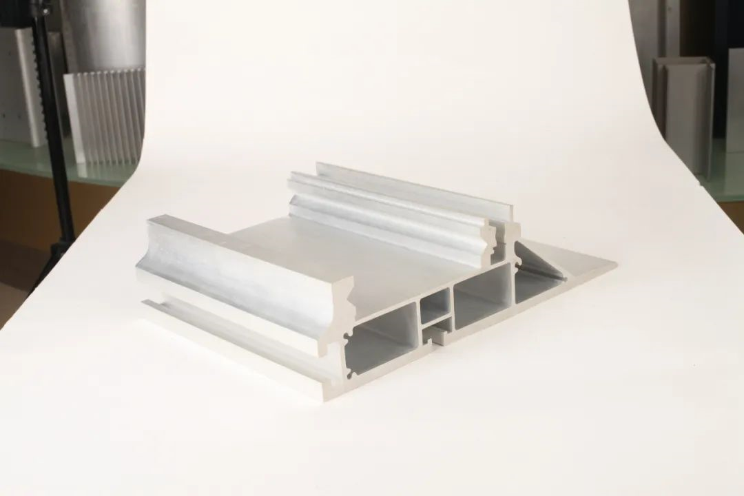 工業(yè)鋁型材可根據(jù)哪些方面進(jìn)行選型？中亞鋁業(yè)告訴你！(圖2)