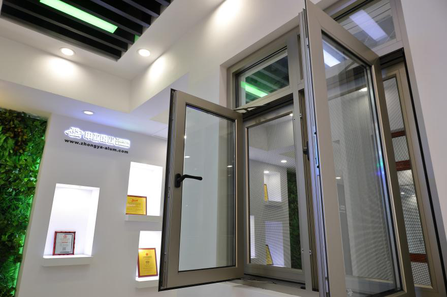 雷雨臺(tái)風(fēng)天來(lái)襲，你家門窗能“頂住”嗎？(圖2)