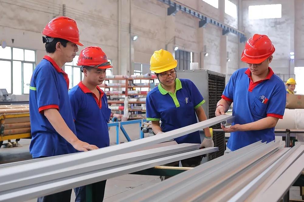 中亞丨九九重陽節(jié)，濃濃敬老情——向老員工致敬(圖3)